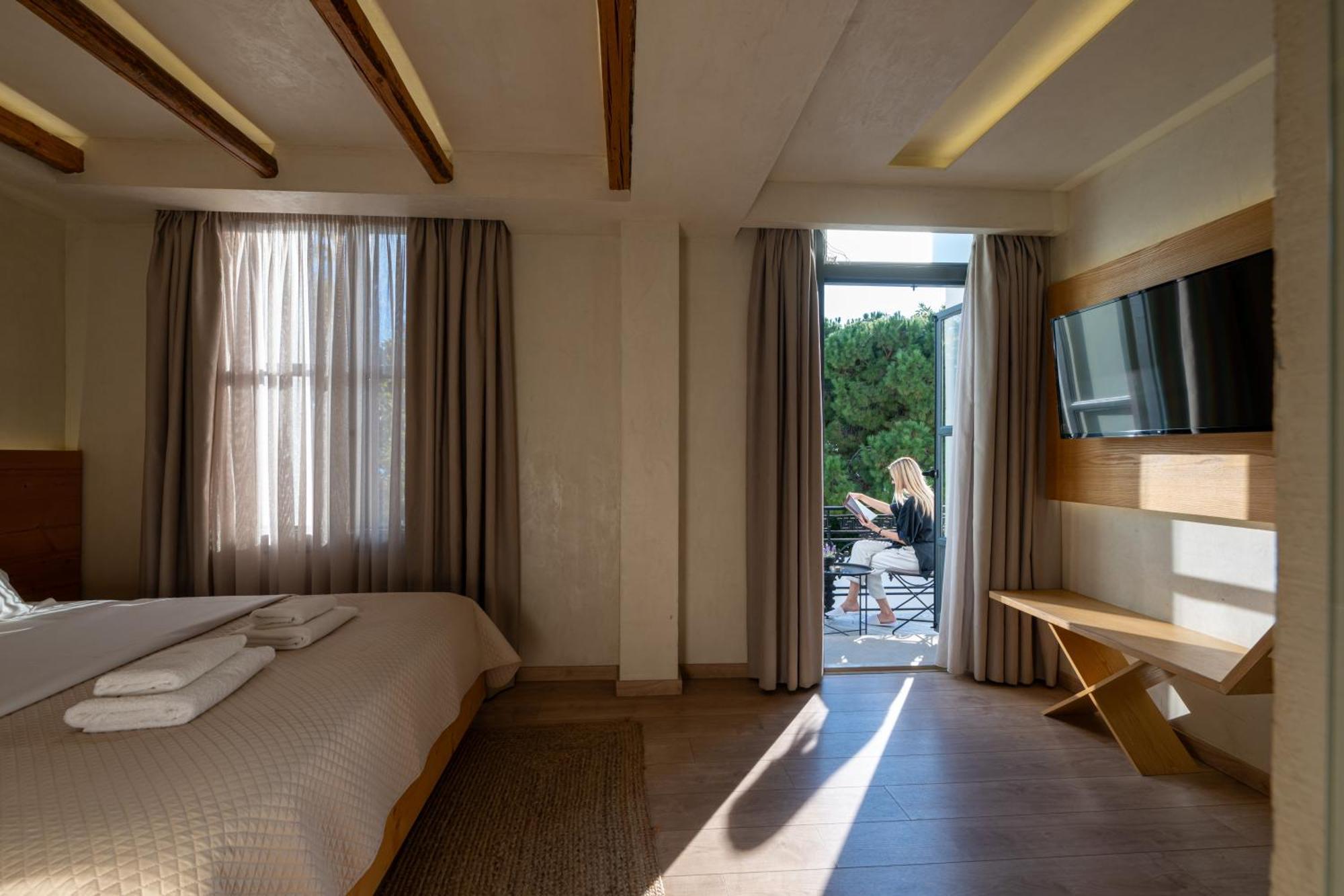 Panellinion Luxury Rooms กาลามาตา ภายนอก รูปภาพ
