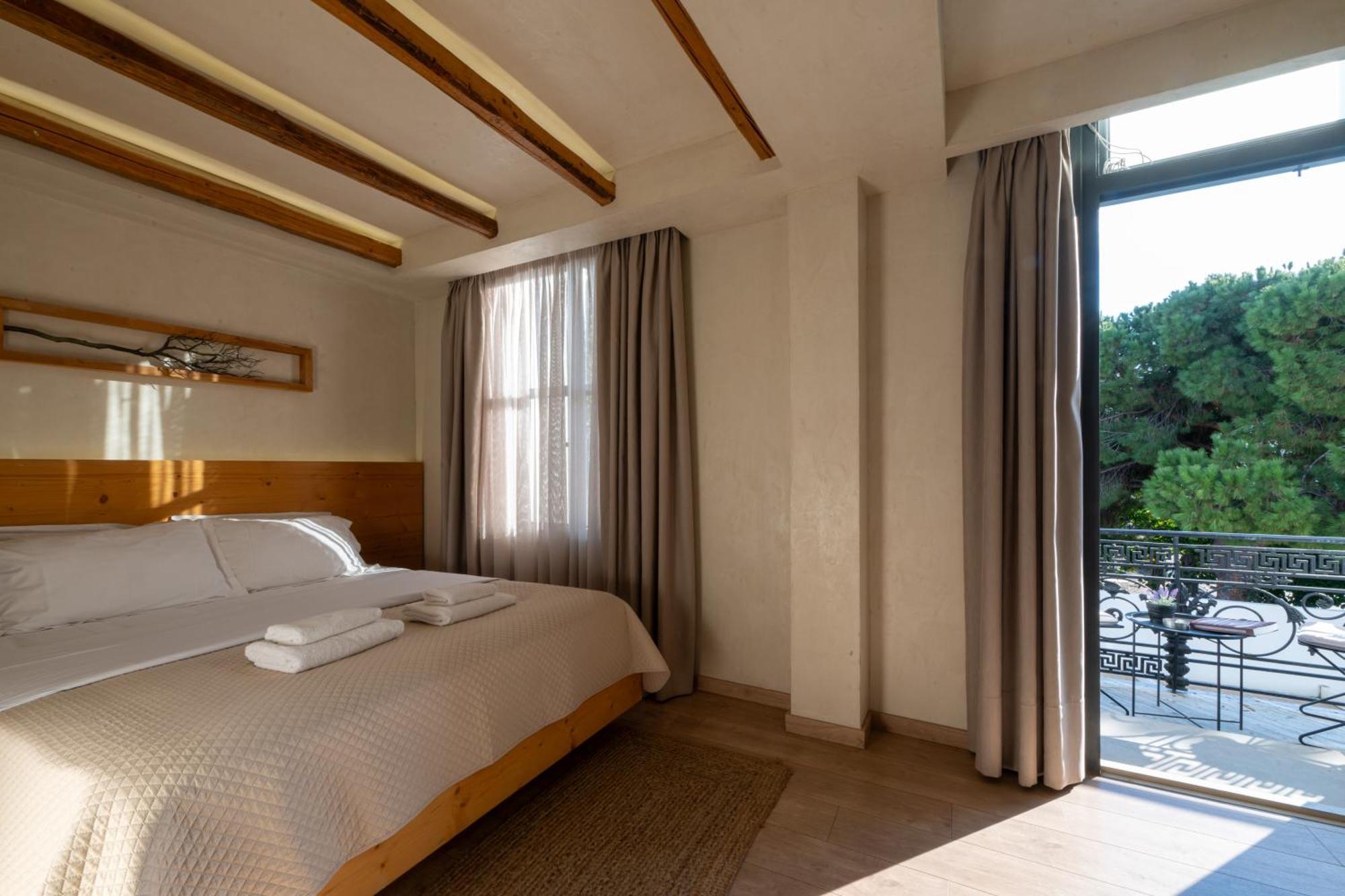 Panellinion Luxury Rooms กาลามาตา ภายนอก รูปภาพ